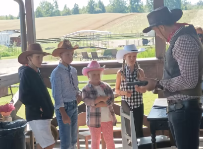 Vaikai klauso paskaitos